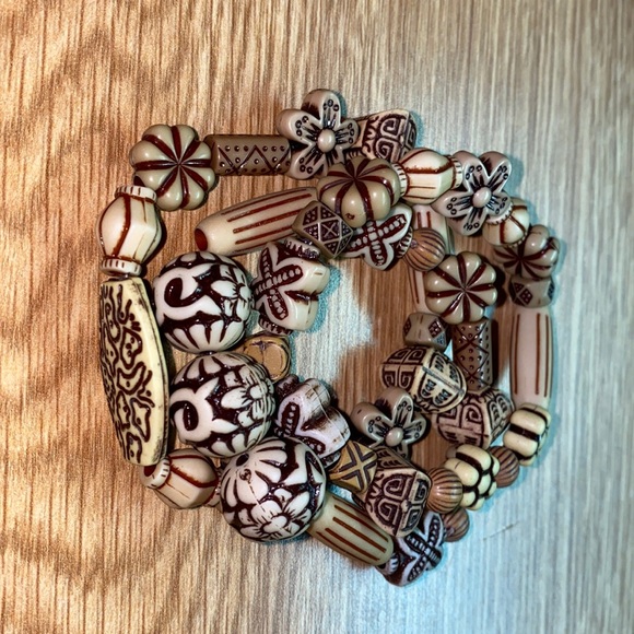 3 hand beaded bracelets. Made by me. - Picture 1 of 5